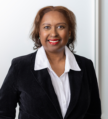 Tammie Lewis headshot